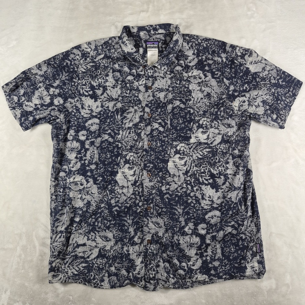 Patagonia Impress Shirt Men's XL Blue Floral Button Up Hawaiian Short Sleeve